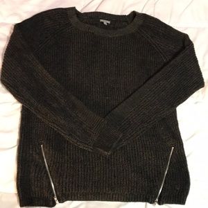 Grey knitted zip detail sweater.